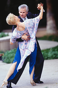 Learn Ballroom, Latin, Swing, Country, and Nightclub dancing in Roseville Ca. Nancy and Steven Fontaine
will assist you in learning how to dance. Ballroom dancing is a great way to exercise and socialize.